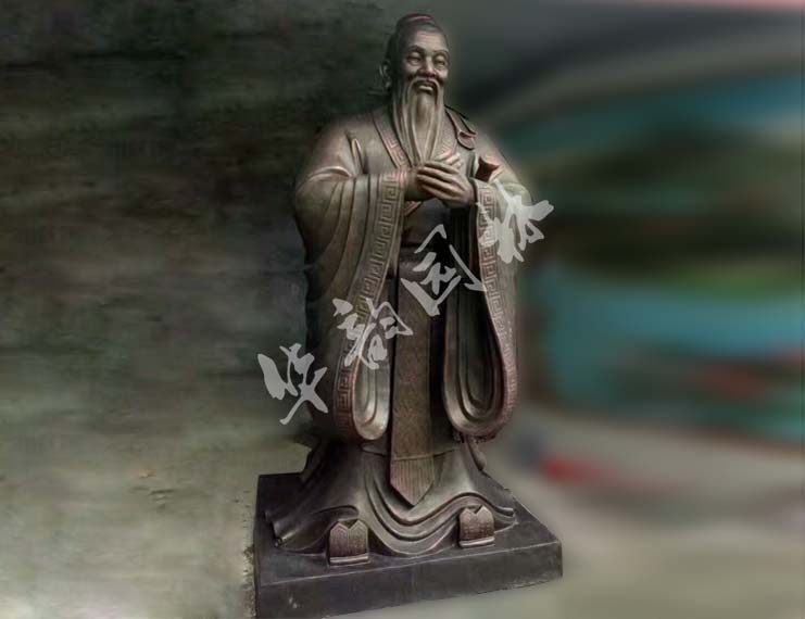 銅雕人物.jpg
